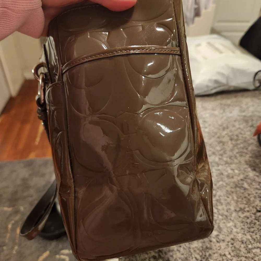 Coach Olive Green Op Art Embossed Patent Leather East West Gallery Tote  Bag - Picture 4 of 16